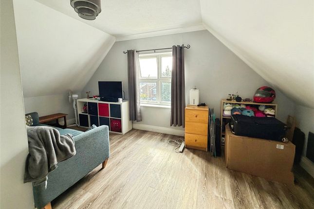 Flat 8, The Pines, 34, Sussex Street, West Sussex photo 2