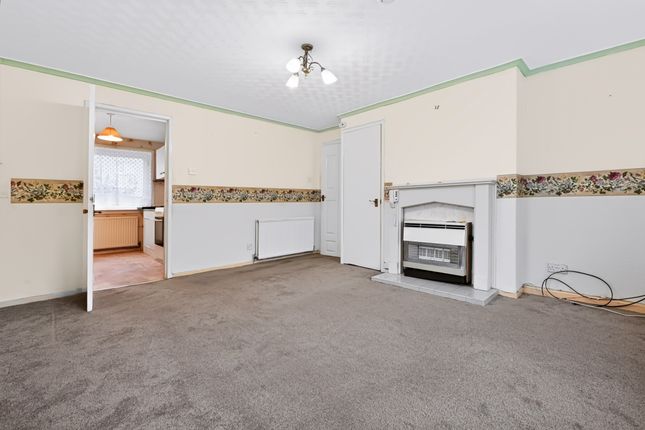28 Avonbank Avenue, Grangemouth photo 2