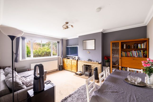 5 Northdown Court Oxted Road, Godstone photo 3