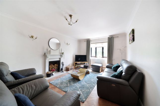 26, The Broadwalk, Northwood photo 2