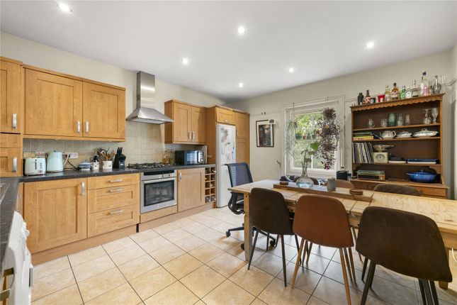 Flat 10, Argyle Mansions, 37, The Avenue, Surbiton photo 4
