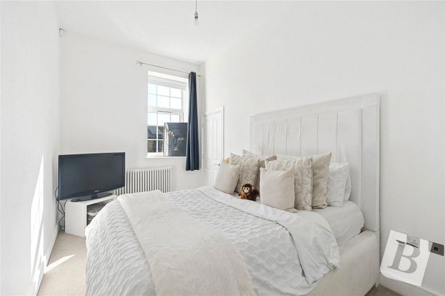 Flat 4 Exchange House, 107, Butts Green Road, Hornchurch photo 4