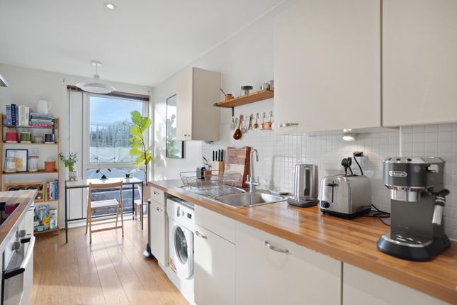 Flat 67, Altima Court, 33, East Dulwich Road, London photo 4