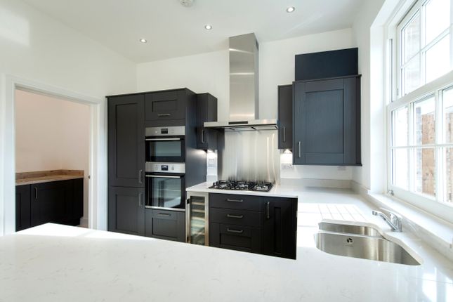120, Lambton Park, Houghton Gate, Chester Le Street, Durham photo 4