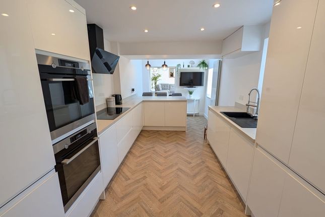 3, Eddystone Road, St. Austell photo 4