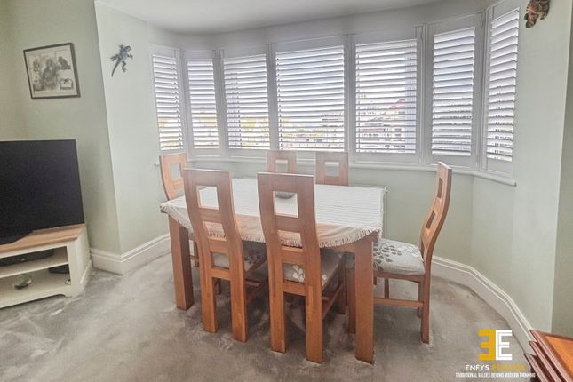 Penrhyn Court,Flat 12, Abbey Road, Colwyn Bay photo 4