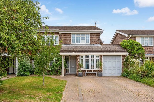 38, Barker Close, Chichester photo 2