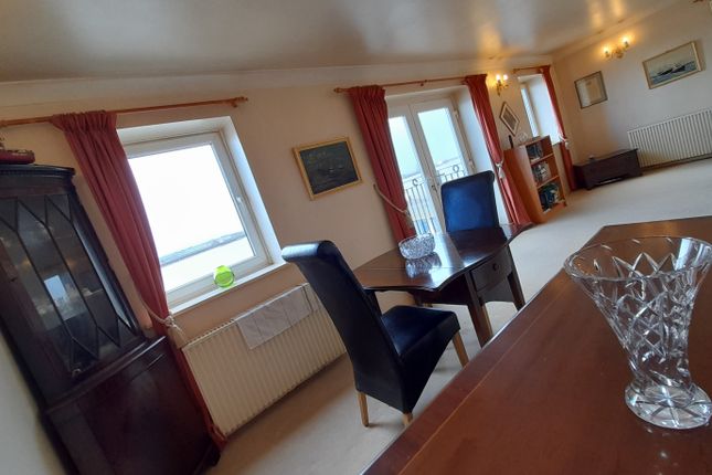 Flat for sale in Melbourne Quay, Gravesend