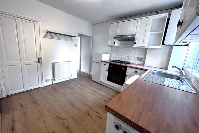 16, Vandyke Road, LEIGHTON BUZZARD photo 2