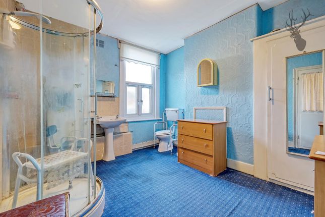 Property for sale in Old Ford Road, London