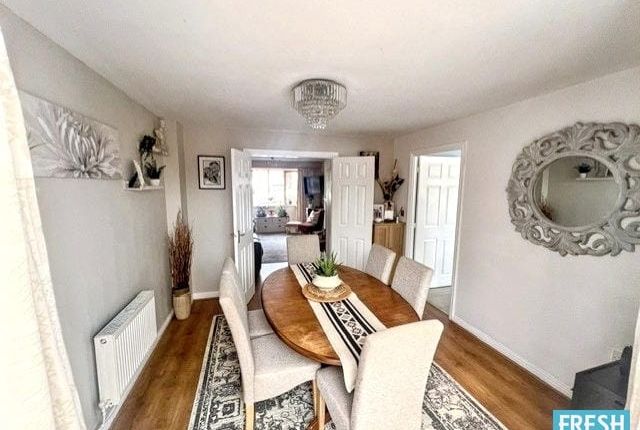 49, Meadow Rise, Swansea photo 4