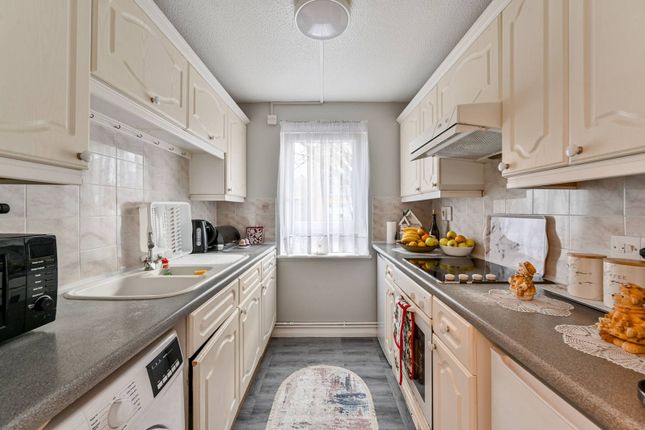 Flat for sale in Azof Street, East Greenwich, London