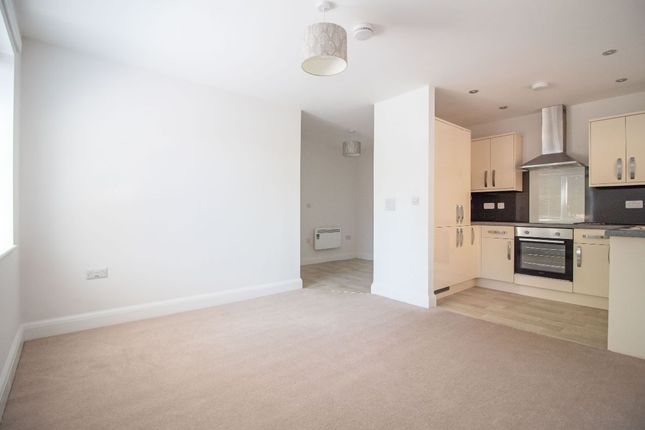 Flat 2, Church View, Clanfield, Waterlooville photo 4