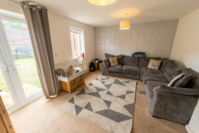 41, Pascal Close, Corby photo 2