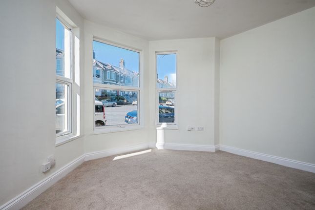 Flat 2, 36, Camperdown Street, Plymouth photo 2