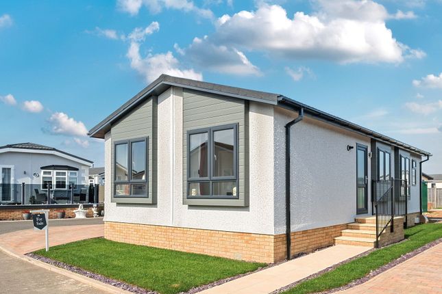 2-bed caravan on Omar Image, Solent Grange Residential Park,Plot 78, New Lane, Lymington, £350,000