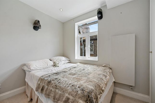 Flat A, 63, Adelaide Grove, London photo 4