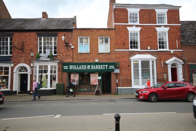 Retail premises to let in High Street, Pershore, Worcestershire