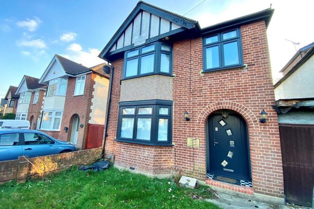 Thumbnail Property to rent in Quaves Road, Slough
