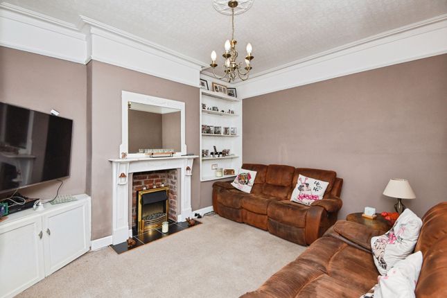 1, Claremont Crescent, Lancashire photo 3