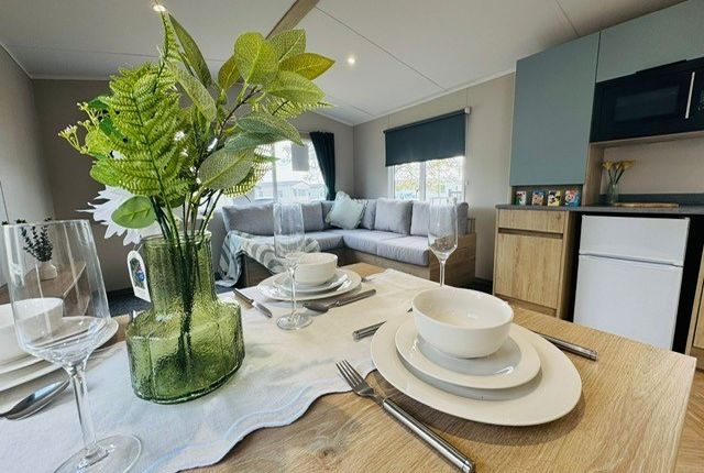 5, Dovercourt Holiday Park, Harwich photo 4