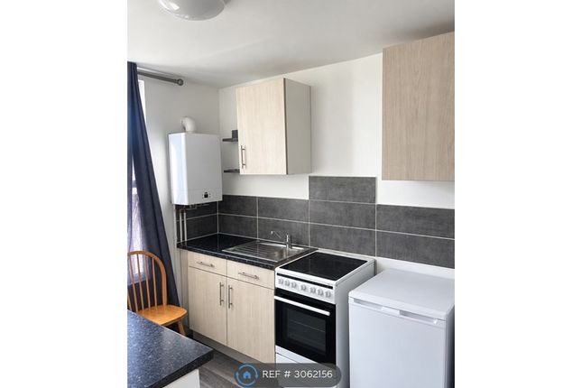 Flat, Chelone House High St, Cheltenham photo 4