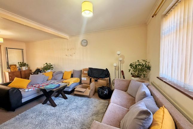 47, Colyers Lane, Erith photo 2