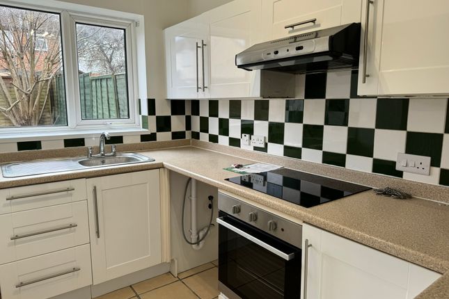 7, Nevis Close, SWINDON photo 2