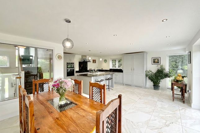 12 Salford, Crewe photo 3