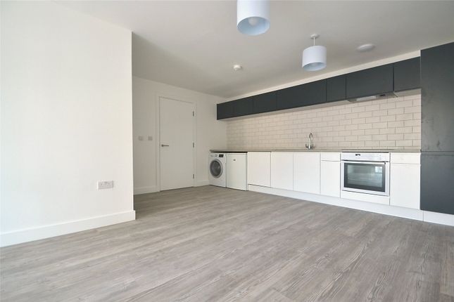 2 bed flat to rent in 9-13 Elmfield Road, Bromley BR1