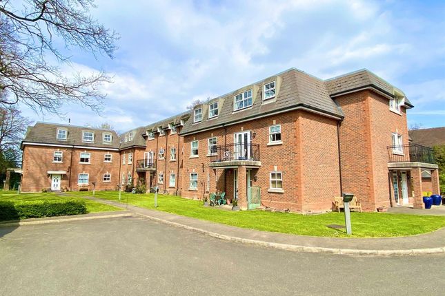 Thumbnail Flat for sale in Church Road, Claygate