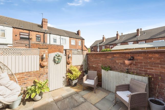6, Centre Street, Pontefract photo 4