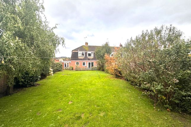 3-bed house on 19, Chestnut Grove, Kidderminster, £220,000