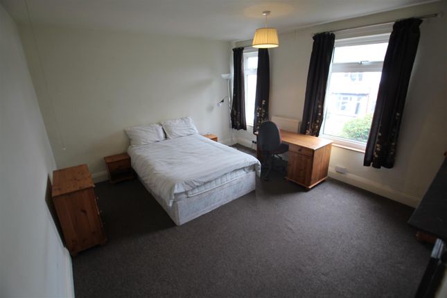 Newport Mount, Leeds photo 4