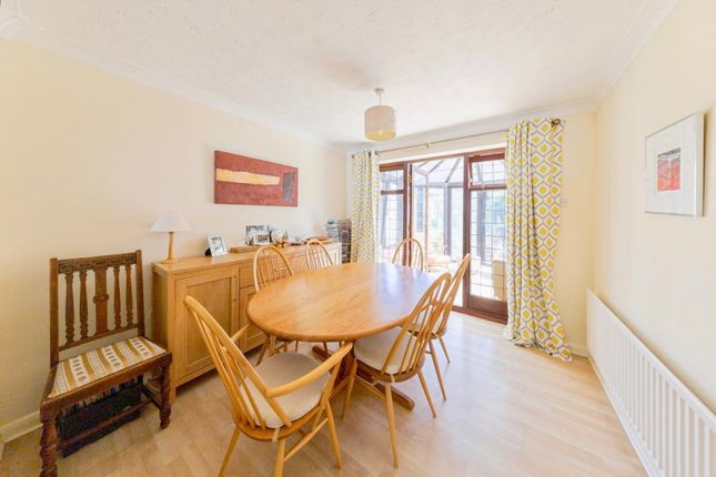 14, Countisbury, Milton Keynes photo 4