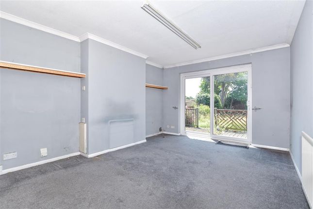 Keats Road Larkfield, Aylesford photo 4