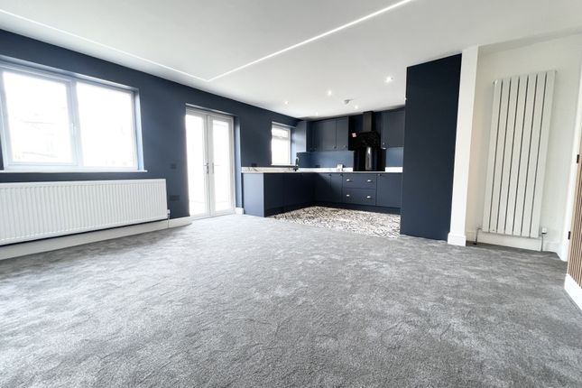 2b, Coronation Road, Thornton-Cleveleys photo 2