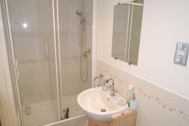 Flat for sale in Henry Laver Court, Colchester