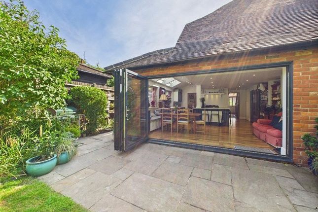 7, Vyne Road, Hampshire photo 2
