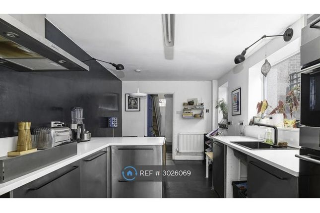 Woodford Road, London photo 2