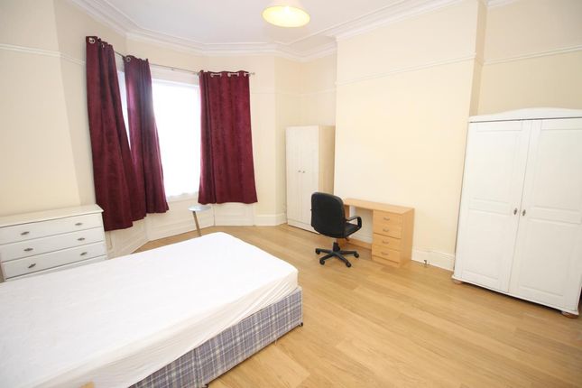 Cavendish Place, Newcastle Upon Tyne photo 4