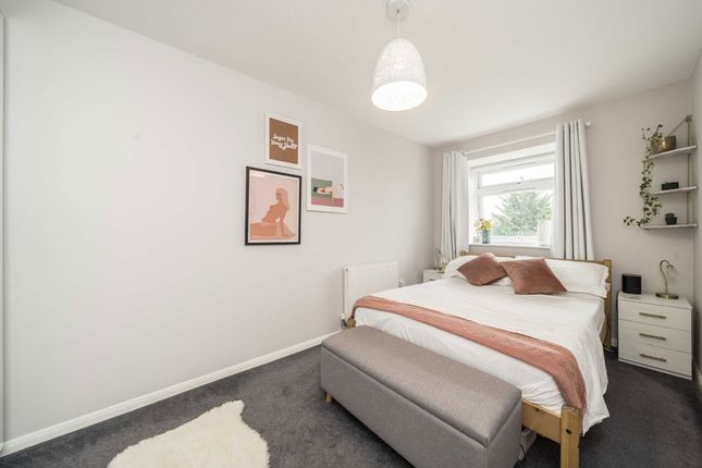 Flat 20, Cambridge House, 23, Courtfield Gardens, London photo 4