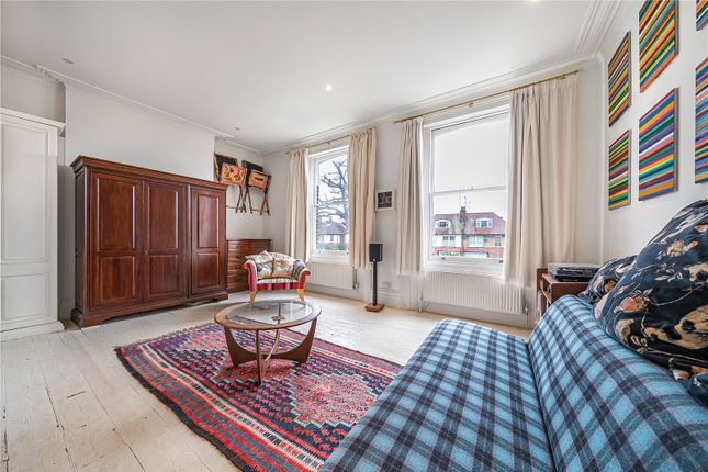 Terraced house for sale in Pages Lane, London