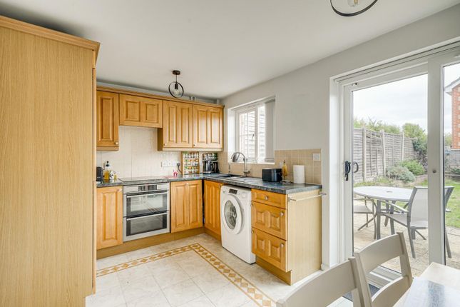 23, Middleton Way, Leighton Buzzard photo 2