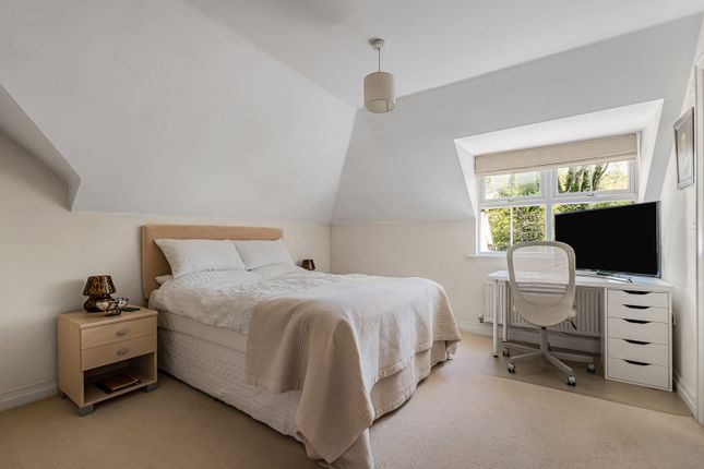 Flat 12, Ladywood Grange,, Lady Margaret Road, Berkshire photo 4