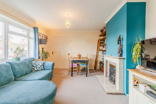 7 Constance Drive, Leamington Spa photo 2