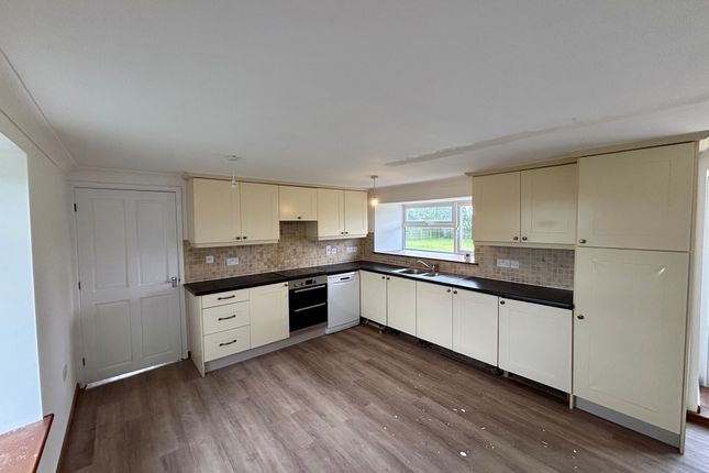 Hiss Farm House, Station Road, BRANDON photo 3