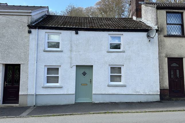 Thumbnail Cottage to rent in Heol Giedd, Cwmgiedd, Ystradgynlais, Swansea.