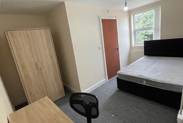 Thumbnail Room to rent in Gordon Road, Seaforth, Liverpool
