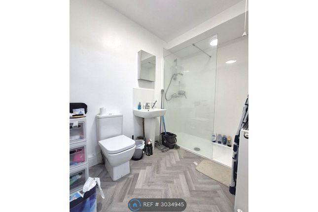 Flat, Bath Road Brislington, Bristol photo 4